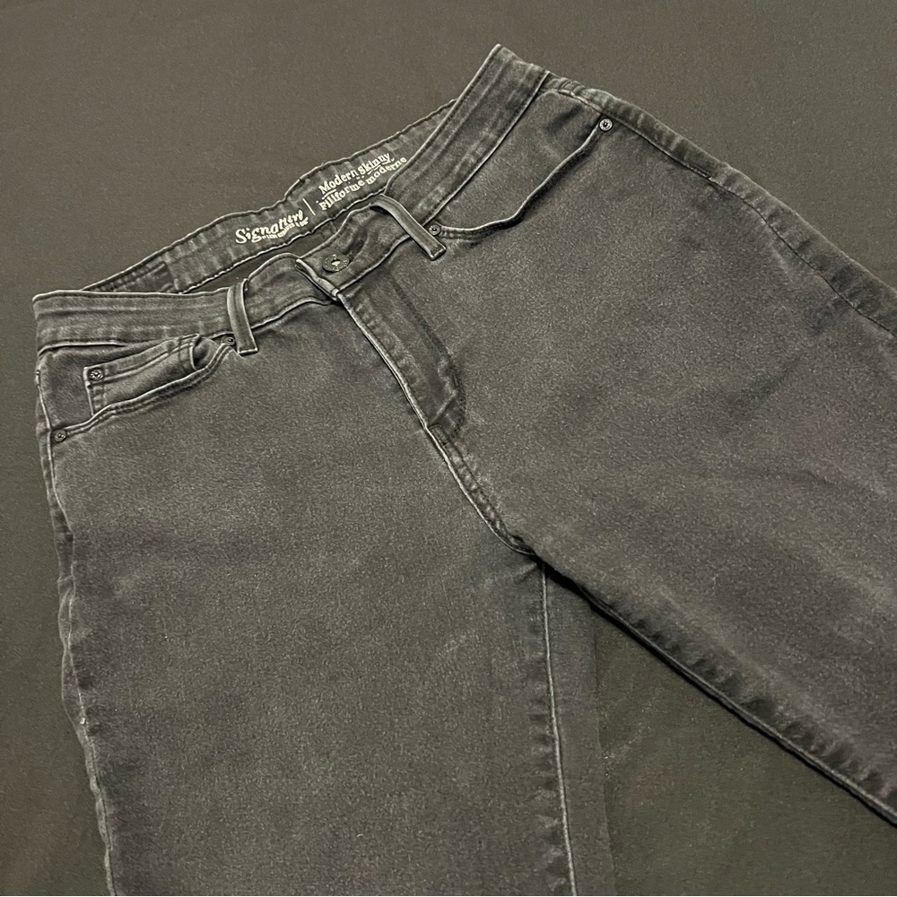 Signature Levi Strauss Women’s Modern Skinny Relaxed Jeans W30 L30